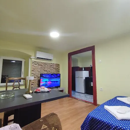 Apartment Heli Budget